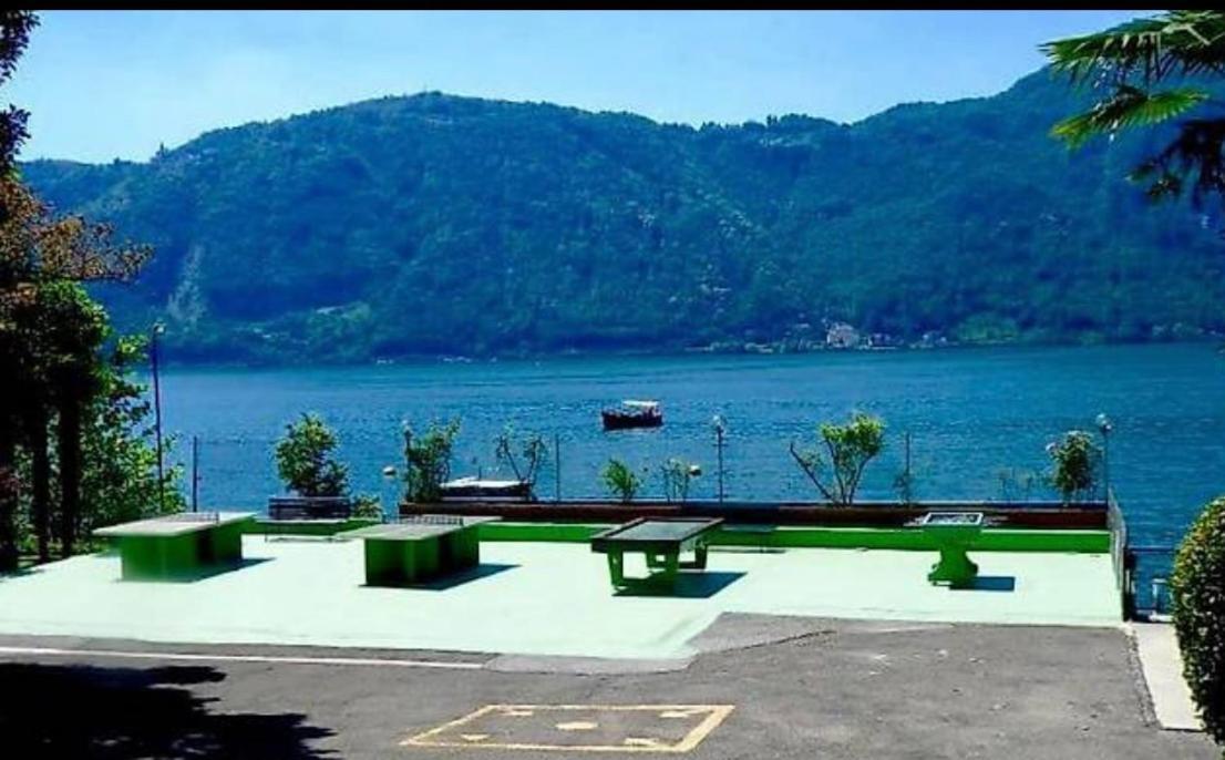 Holiday On The Lake Lugano Bissone Bagian luar foto